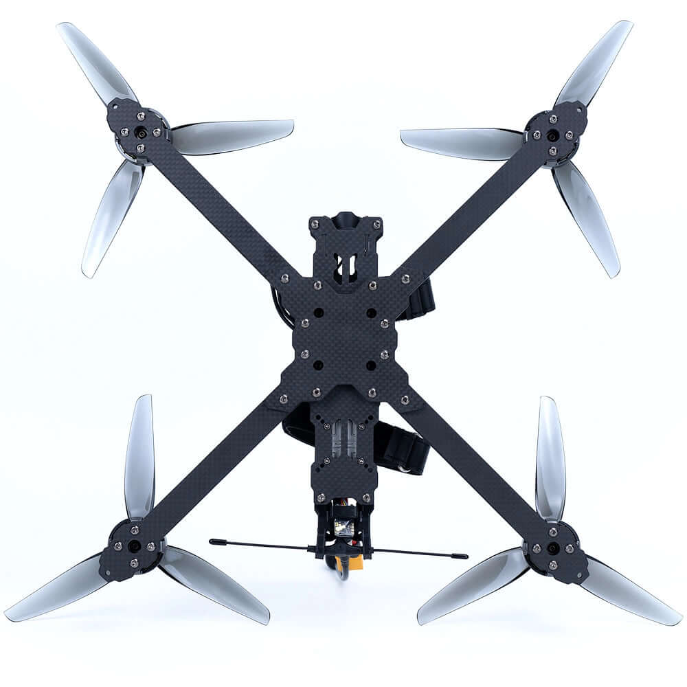 MANTA 7X Lite FPV drone flying outdoors