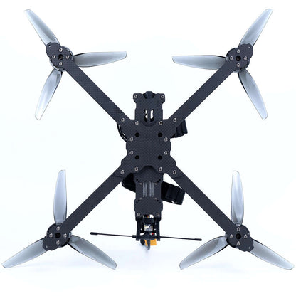 MANTA 7X Lite FPV drone flying outdoors